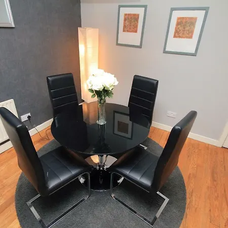 Apartment Beautiful Great Location *